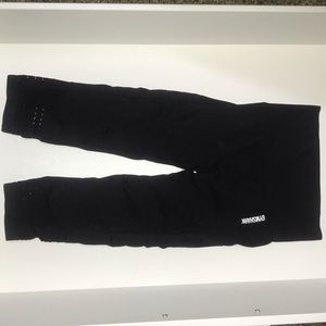 Gym shark leggings